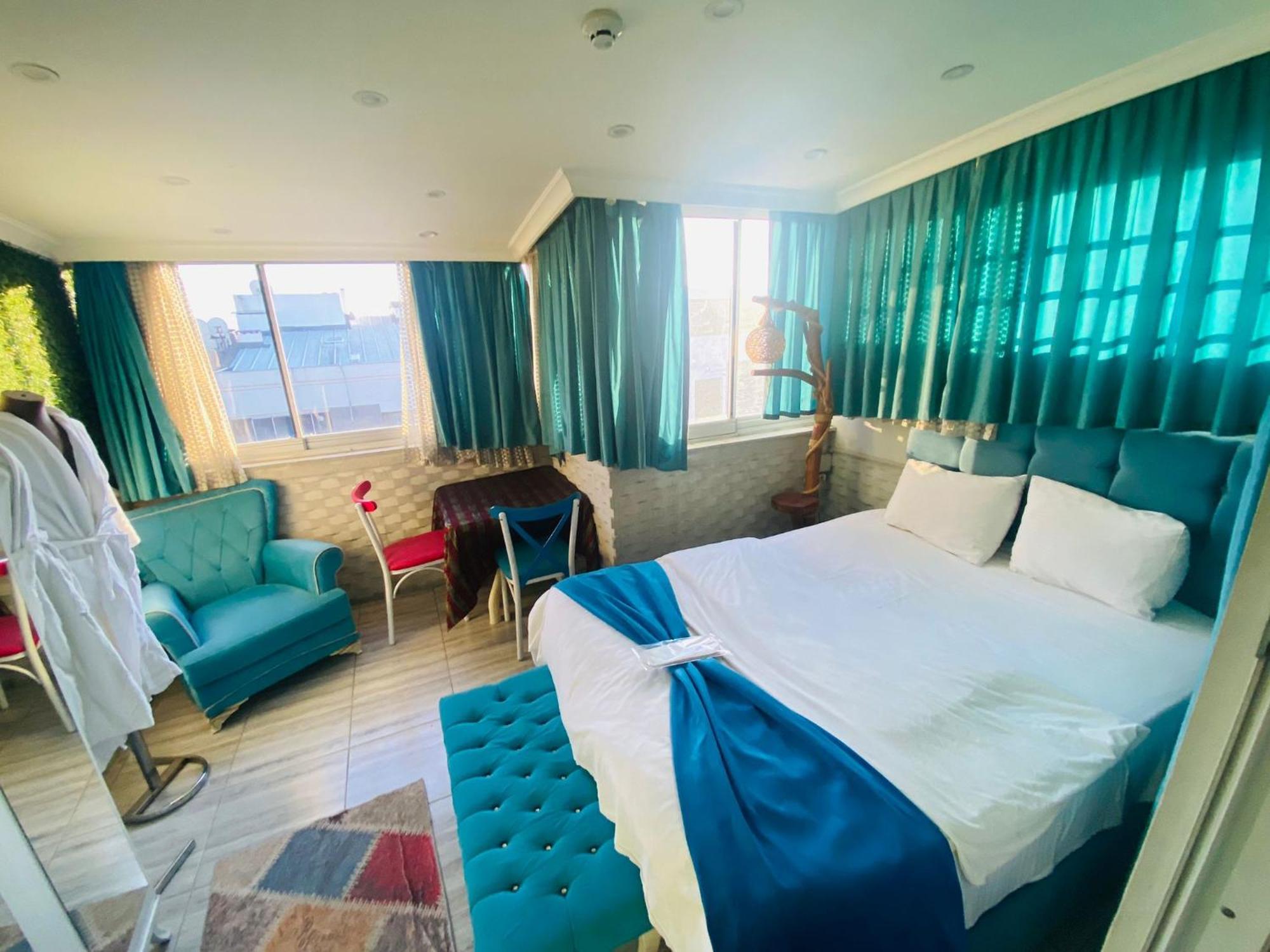 Sirinyer Elit Residance Apart Hotel Smirne Esterno foto