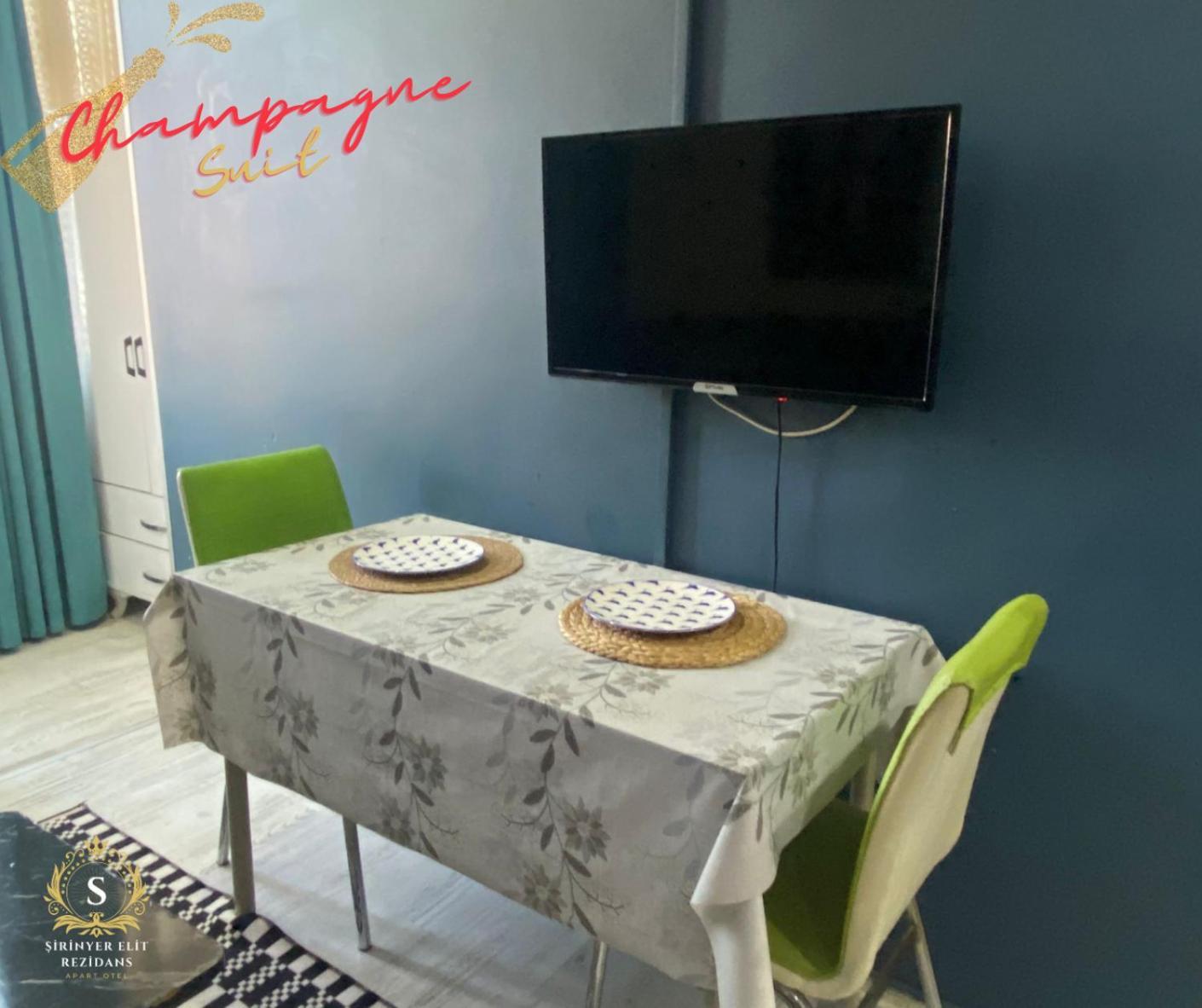 Sirinyer Elit Residance Apart Hotel Smirne Esterno foto